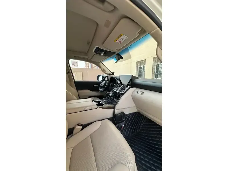 Toyota Land Cruiser Wagon 2023